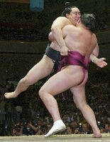Kyokutenho lifts and defeats Yokozuna Asashoryu (c. 2004)