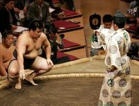 Shimoda wins the Makushita Yusho in his debut (c. 2006)