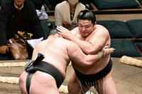 Takakento defeats Asahakuryu (c. 2025)