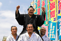 Goeido celebrates promotion to Ozeki (c. 2014)