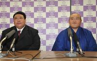 Iwakiyama announces his retirement (c. 2010)