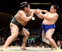 Takayasu pushes out Asasekiryu (c. 2012)