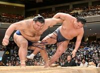 Takayasu defeats Yokozuna Hoshoryu (c. 2025)