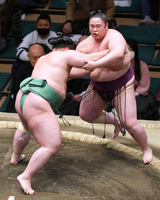 Takakento defeats Tochimusashi (c. 2023)