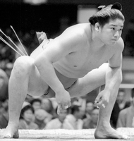Tamakirin prepares for his upcoming match (c. 1986)