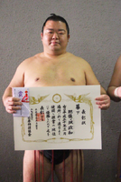 Higonojo wins his first Makushita Yusho (c. 2018)
