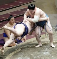 Nishikifuji defeats Takagenji (c. 2021)