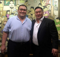 Tooyama meets his fellow maezumo debutant and former yokozuna Asashoryu
