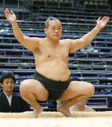 Ichinoya prepares for his upcoming match (c. 2007)