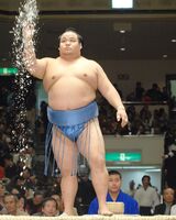 Ryuo prepares for his upcoming match (c. 2007)