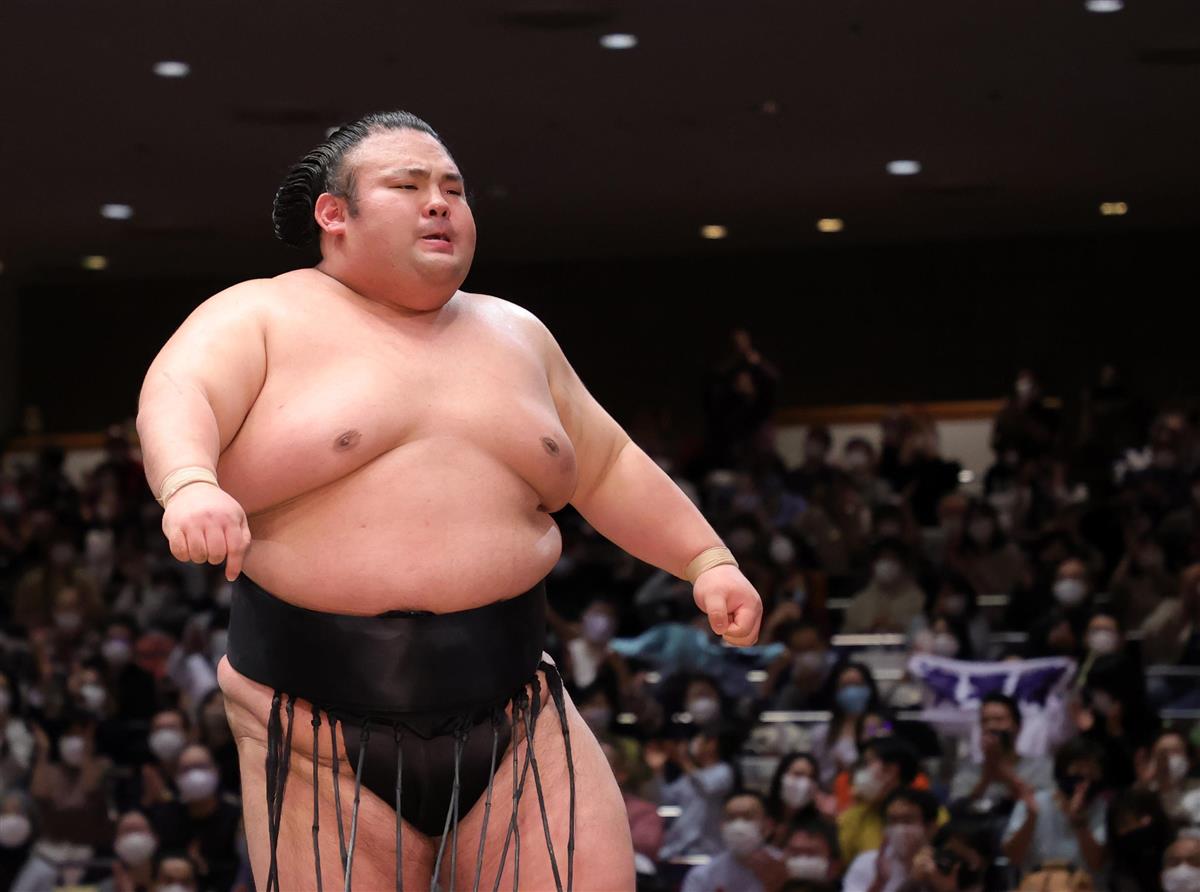 SUMO/ Takakeisho clinches his third championship in fight to finish