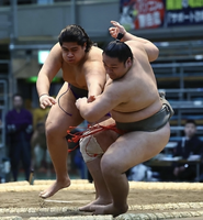 Kaitoma loses to Hikarumusashi (c. 2025)
