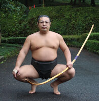 Satonofuji becomes the bow-twirler (c. 2012)