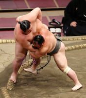 Shosei pushes out and defeats Yoshii (c. 2021)