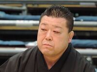 Tomonohana after retirement as Tamagaki Oyakata