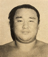 Konryu during his time in the unsalaried ranks (c. 1972)