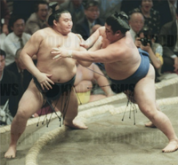 Tamakasuga defeats Yokozuna Takanohana (c. 1997)