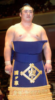 Yotsuguruma during the Juryo dohyo-iri (c. 2008)