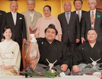 Takayasu celebrates promotion to Ozeki (c. 2017)