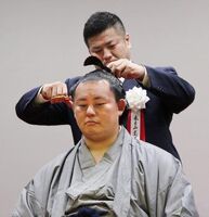 Mizuguchi's retirement ceremony (c. 2016)