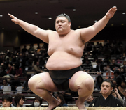 Asabenkei prepares for his upcoming match (c