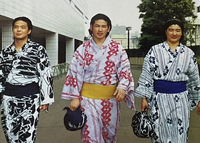 Hoshizakura (right) with Koryu and Bontensho (c. 2001)