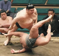 Akiseyama defeats Hikarifuji (c. 2022)