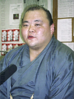 Shunketsu announces his retirement (c. 2008)