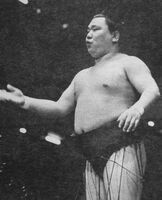 Tochitsurugi prepares for his upcoming match (c. 1979)