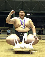 Ichinojo as an amateur yokozuna
