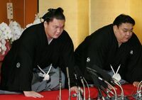 Kanechika serves as Yokozuna Hakuho's stable master (c. 2007)