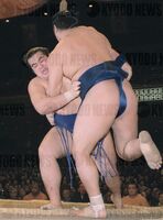 Jumonji defeats Aminishiki (c. 2002)