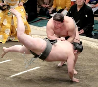 Ochiai defeats Kazekeno to win the Makushita Yusho (c. 2023)