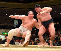 Kotoeko defeats Azumaryu (c. 2015)