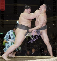 Tokitsukasa defeats Maenowaka to win the Sandanme Yusho (c. 2006)