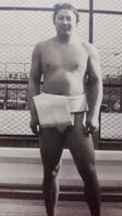 Hakuryo as a sekitori with his white training mawashi