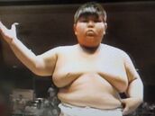 Fukao performs the  as an Elementary Yokozuna.