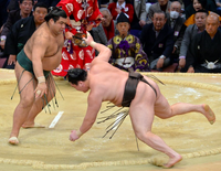 Takayasu defeats Yokozuna Hakuho (c. 2014)