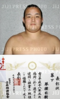Kotoyutaka wins his first Makushita Yusho (c. 2006)