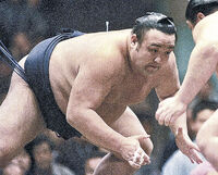 Masudayama launches at his opponent (c. 1985)