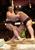 Tochiozan defeats Harumafuji (c. 2011)