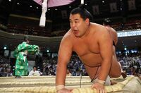 Kanpuzan loses to Chiyosakae in Juryo (c. 2023)