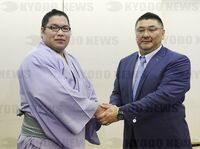 Nishikigi after promotion to Juryo (c. 2015)