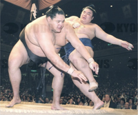 Tamakasuga defeats Yokozuna Akebono (c. 1998)