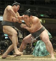 Yotsuguruma ensures promotion to Juryo (c. 2008)