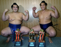 Homasho with his first of many sansho prizes (c. 2006)