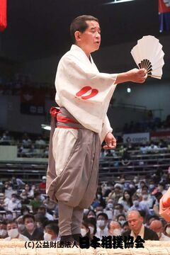 Jiro (yobidashi) | Sumowrestling Wiki | Fandom