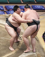 Urayama defeats Chiyoraizan (c. 2025)