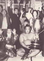 Wakahaguro after winning the Yusho (c. 1959)