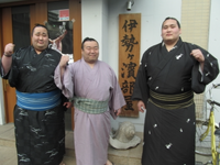 Shunba moves to Isegahama stable with Terunofuji (c. 2013)